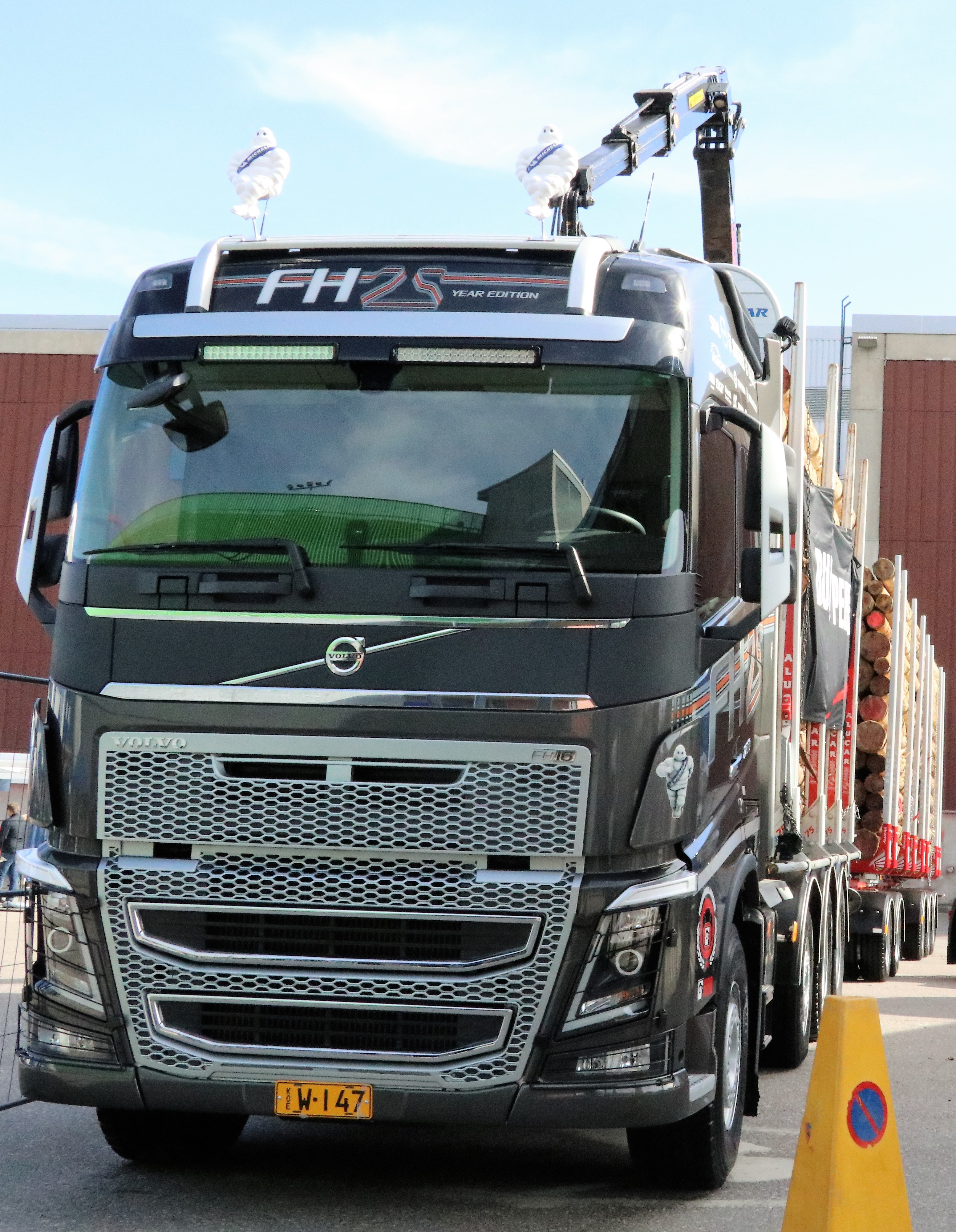 Volvo Trucks puuauto