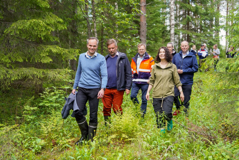 Emma Kari (Kari & Pantsar Co.), Kai Mykkänen (ympäristö- ja ilmastoministeri), Henrik Jansson (Metsähallitus), Sami Holopainen (Equinix), Jakob Kjellman (Prokon Wind Energy), Jerri Loikkanen (Neoen)