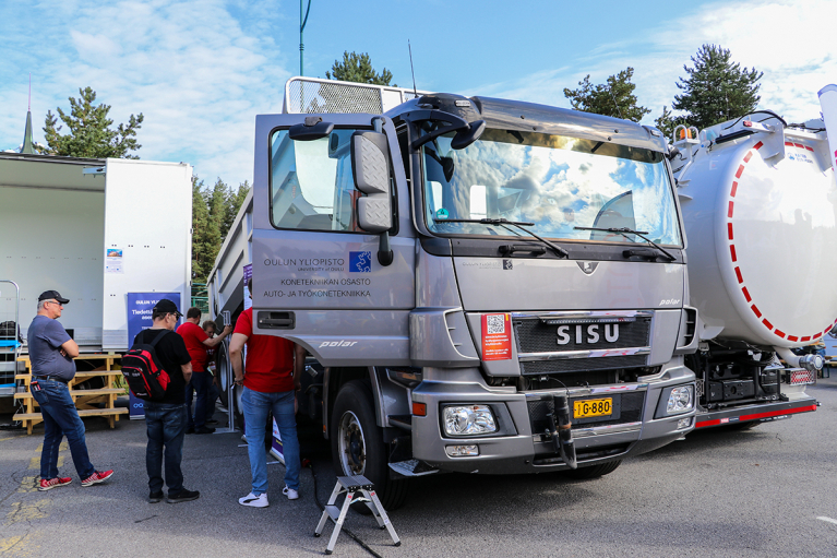 Sisu kuorma-auto, Oulun Yliopisto