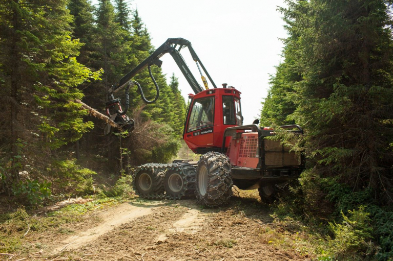 komatsu harvester