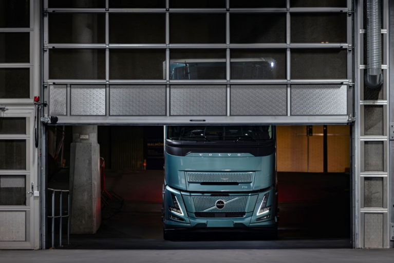 Volvo FH Electric long range