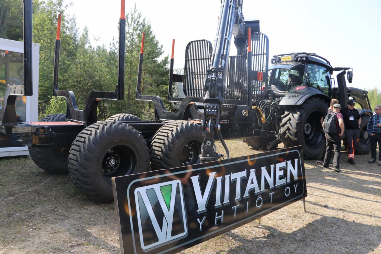 valtra ja metsäperävaunu, Viitanen yhtiöt