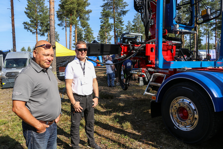 Jussi Svensk, Jyrki Paunonen