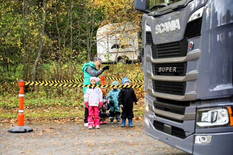 Scania Super, päiväkotilapset