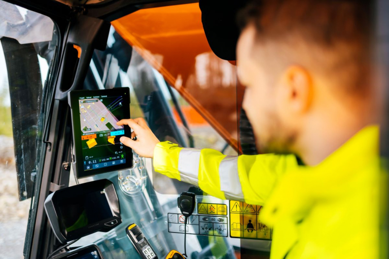 Novatronin 3D-koneohjausjärjestelmä