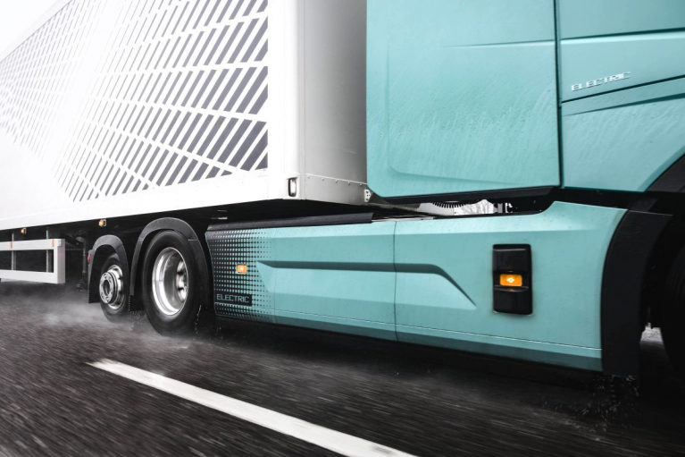 Volvo FH Aero Electric e-axle