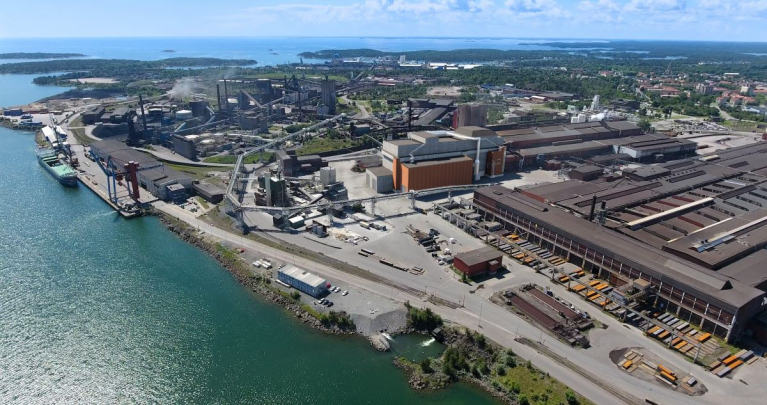 Havainnekuva SSAB:n Oxelösundin tehtaasta ja uudesta valokaariuunista