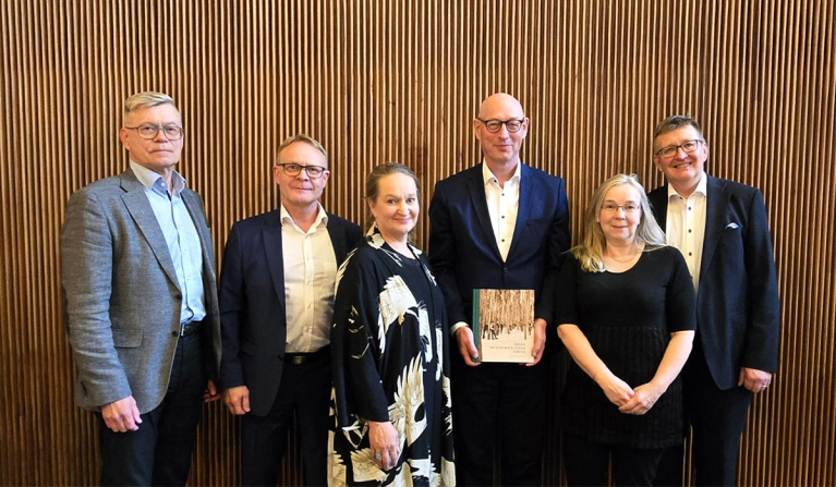 Erään metsäomaisuuden tarina, historiatoimikunta. Finsilva.