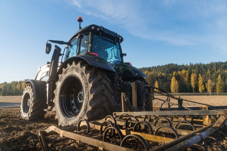 Valtra traktori