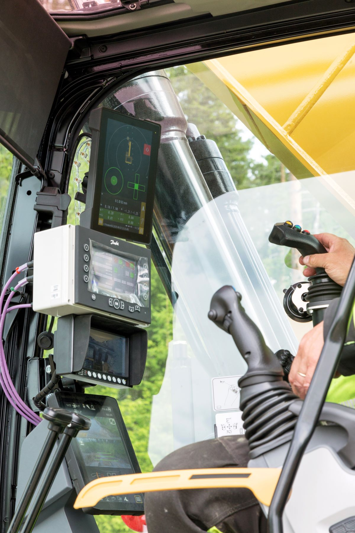 Kaivinkoneen ohjaamo