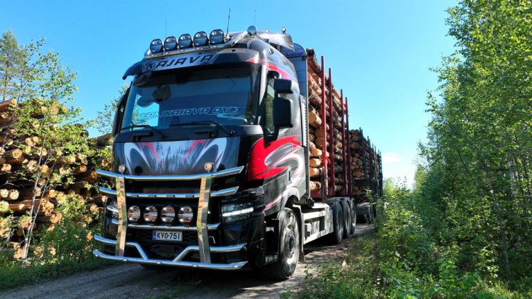 Renault Trucks C, puuauto, Team Kajava Oy