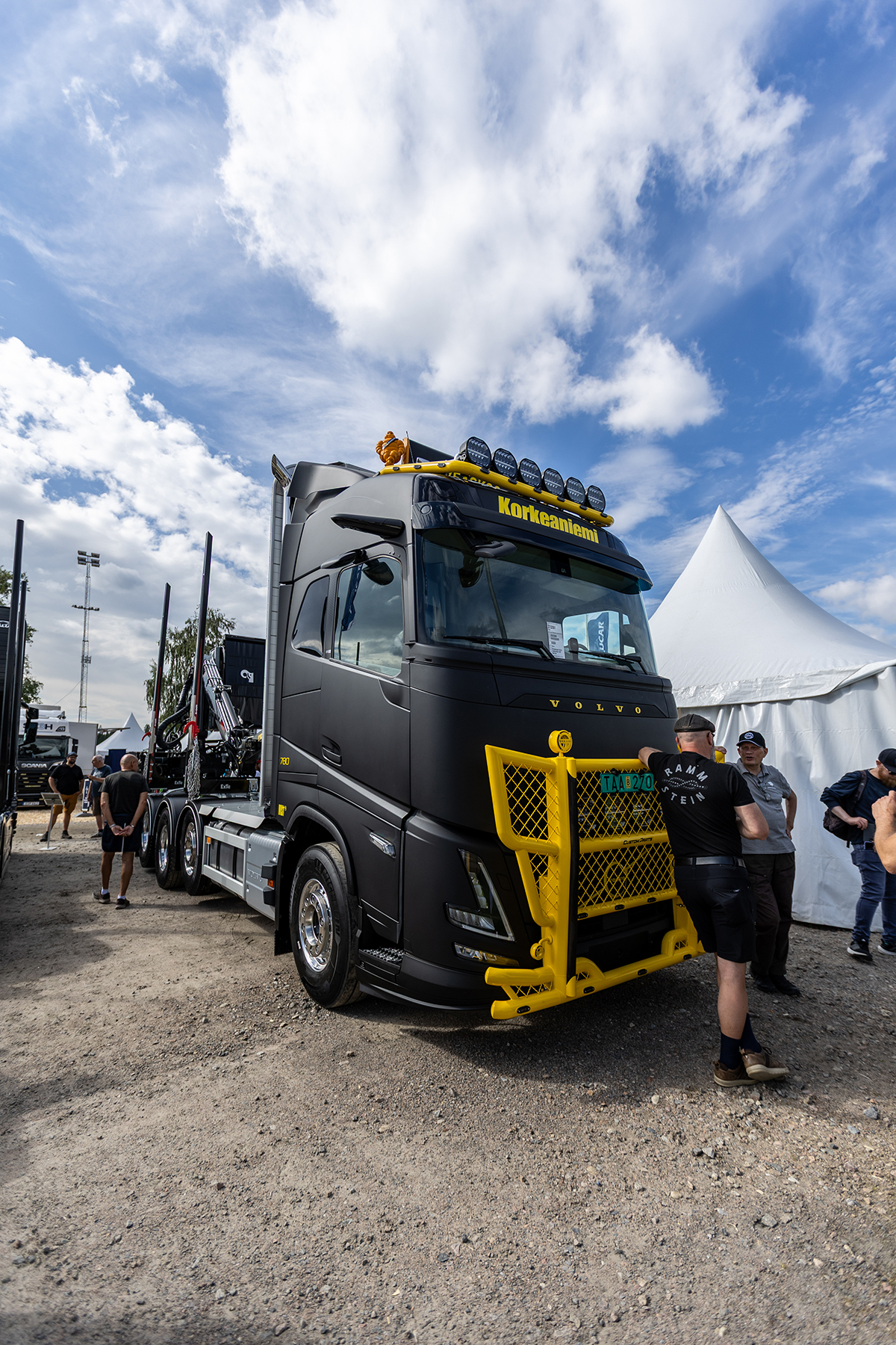 Br Korkeaniemi Ab, Volvo FH16 Aero puuauto
