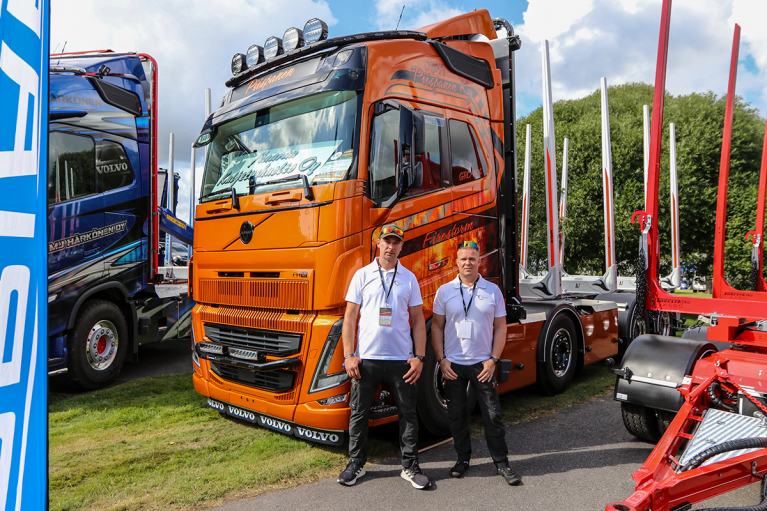 Jani Oksanen ja Jyrki Paunonen, Naaran Kuljetushuolto Ky