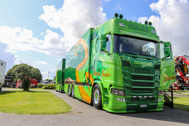 Müller Ermensee GmbH:n Scania 590S vm. 2025