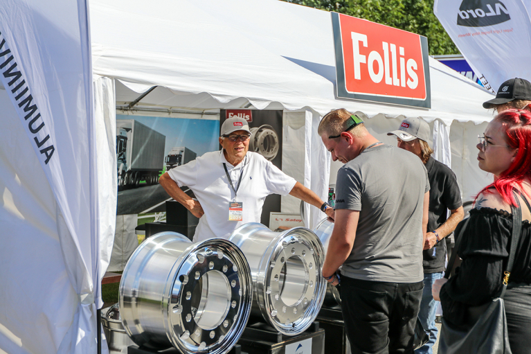 Kalevi Hotari, Follis Oy