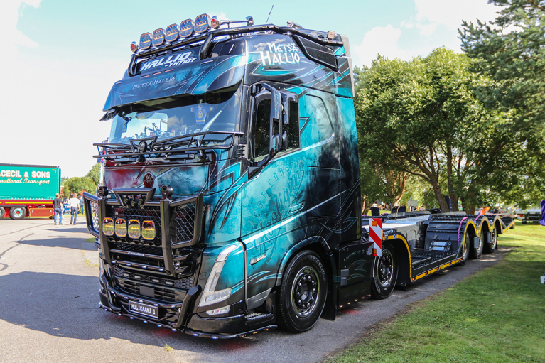 Metsä Hallio Oy:n Volvo FH13 10x4 vm. 2025