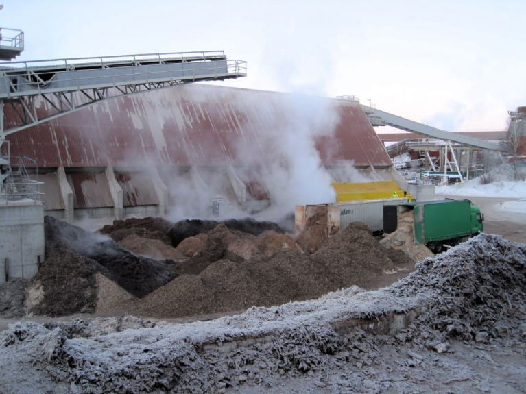 hakeauto energialaitoksella