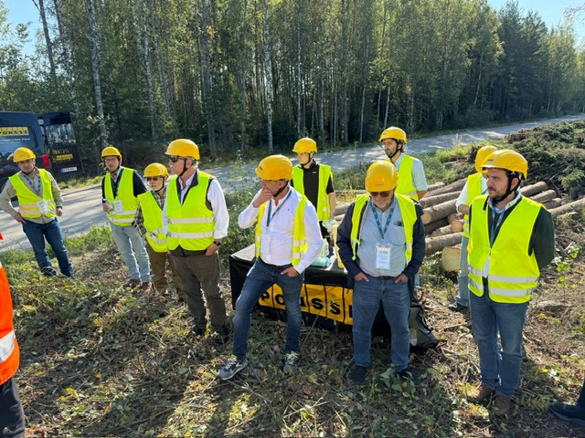 etelä-amerikkalaiset Ponsseen tutustumassa