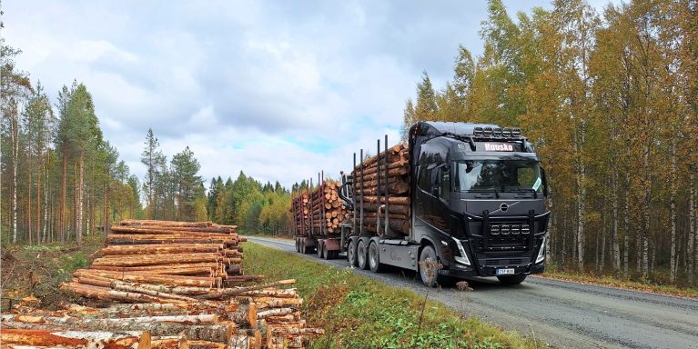 Volvo FH 84 TR-G13 -mallin LNG/diesel, Kuljetus A. Huusko Oy