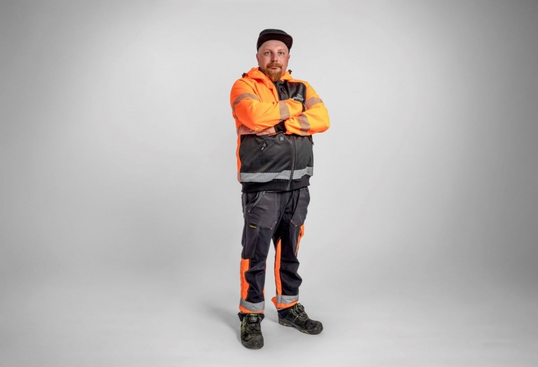 Jussi, Kuljetusliike M. Hanhela Oy