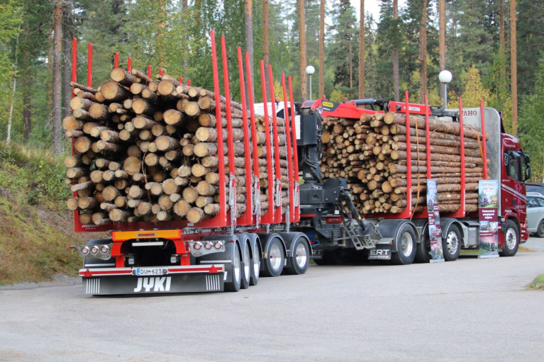 Jyki puutavaraperävaunu