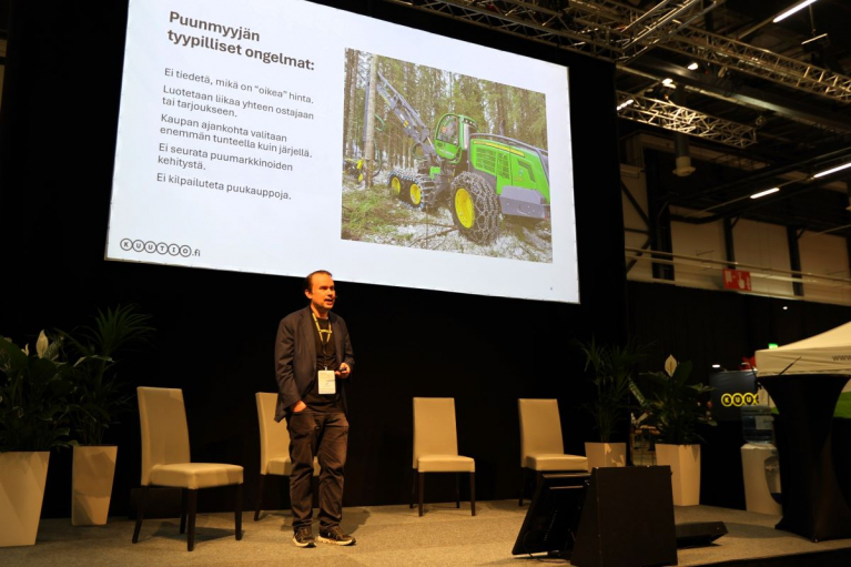 Aku Mäkelä, Suomen Puukauppa Oy Koneagriassa