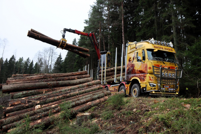Mercedes-Benz Arocs, Br. Holmberg Transport Ab