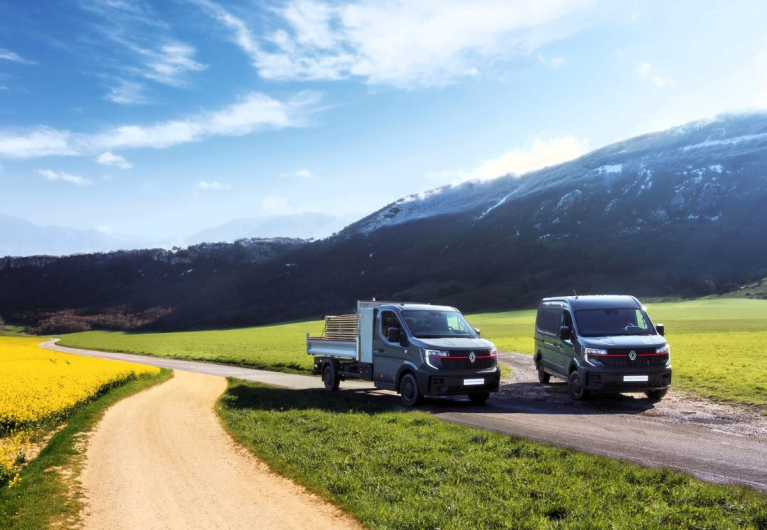 Renault Trucks Master Red EDITION