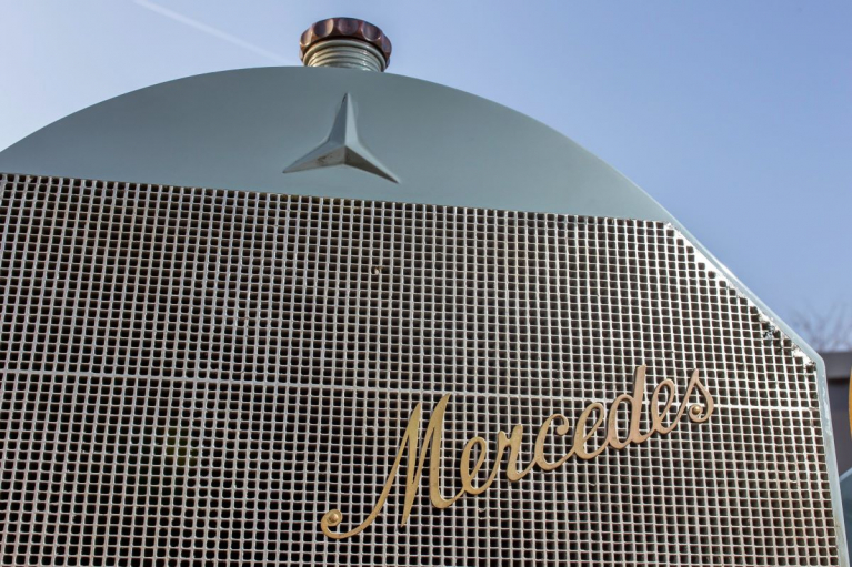 hunajakennogrilli vuodelta 1900