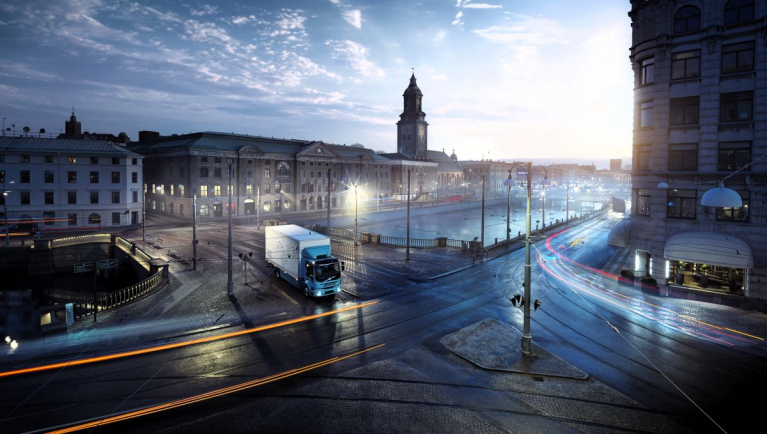 Volvo FL Electric City night