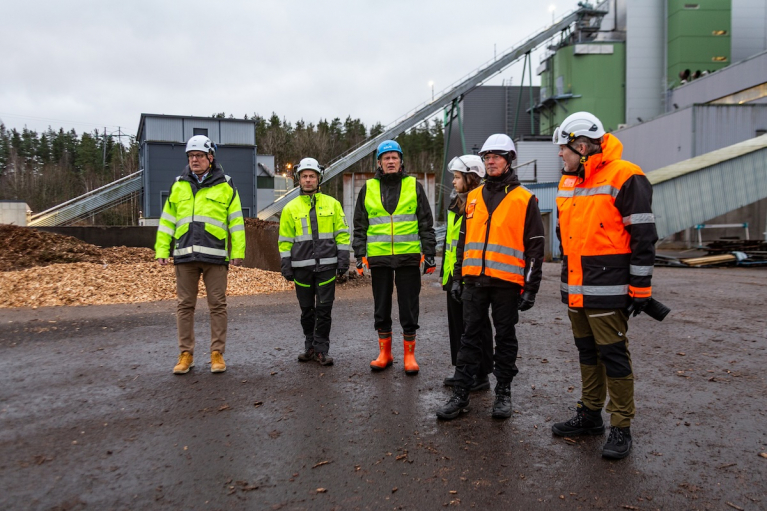 päällikkö, lämpö ja tuotanto, Ari Raunio ja konemestari Max Backman Porvoon Energiasta sekä auditointitiimi: Kari Palojärvi, Tea Heikkinen, Jukka Malinen ja Kalle Kärhä.