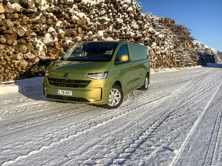 Volkswagen Transporter 2.0 TDI 4MOTION 125 kW automaatti.