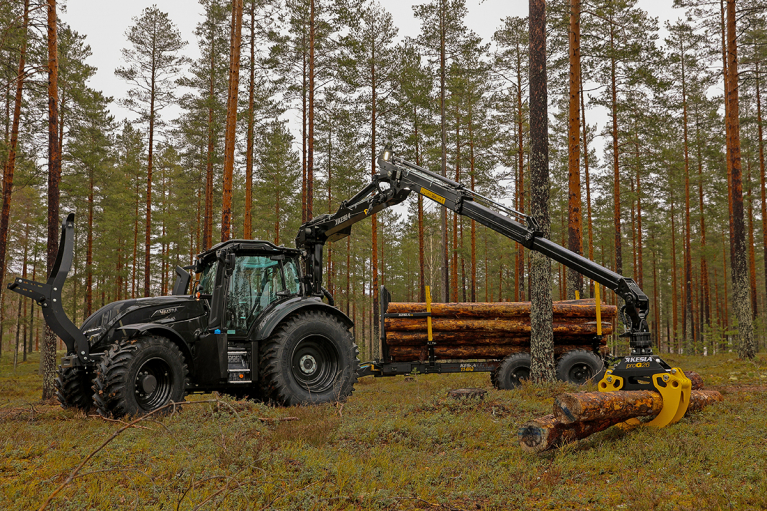 Kesla tractor equipment