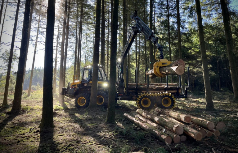 Ponssen metsäkone Demo Forest -tapahtumassa