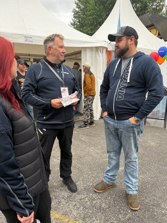 Olli Heikkinen, Bruce Wilson