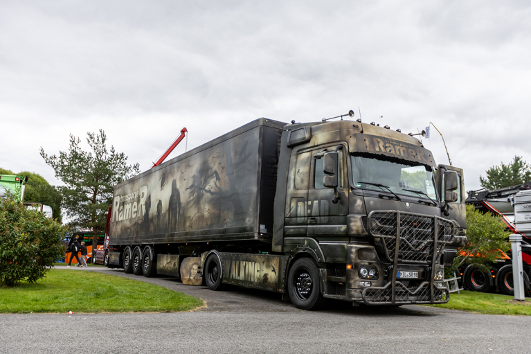 Mercedes-Benz Actros vm. 2011 The Walking Dead