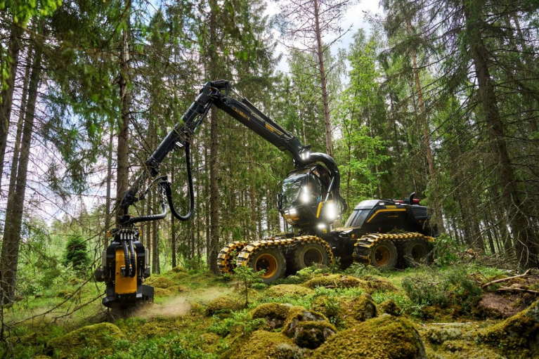 PONSSE Scorpion Thin Line harvester working at a thinning site.
