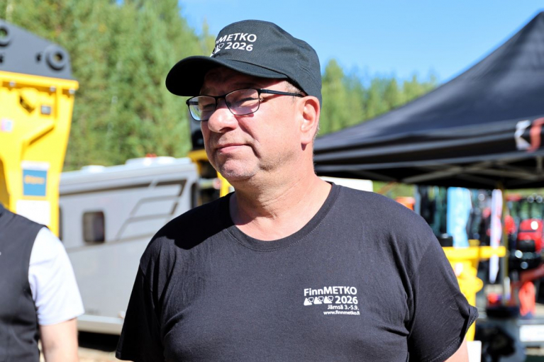 Koneyrittäjien puheenjohtaja Marko Vainionpää FinnMETKO 2026 -näyttelyssä.