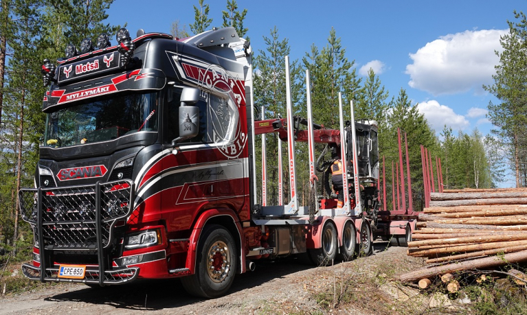 Jarkko Myllymäki, Kaustinen. Scania R650 puuauto