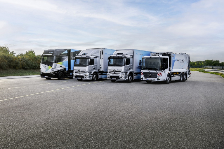 Mercedes-Benz Trucks – täyssähköinen valikoima: eActros LongHaul, eActros 300, eActros 300 ja eEconic.