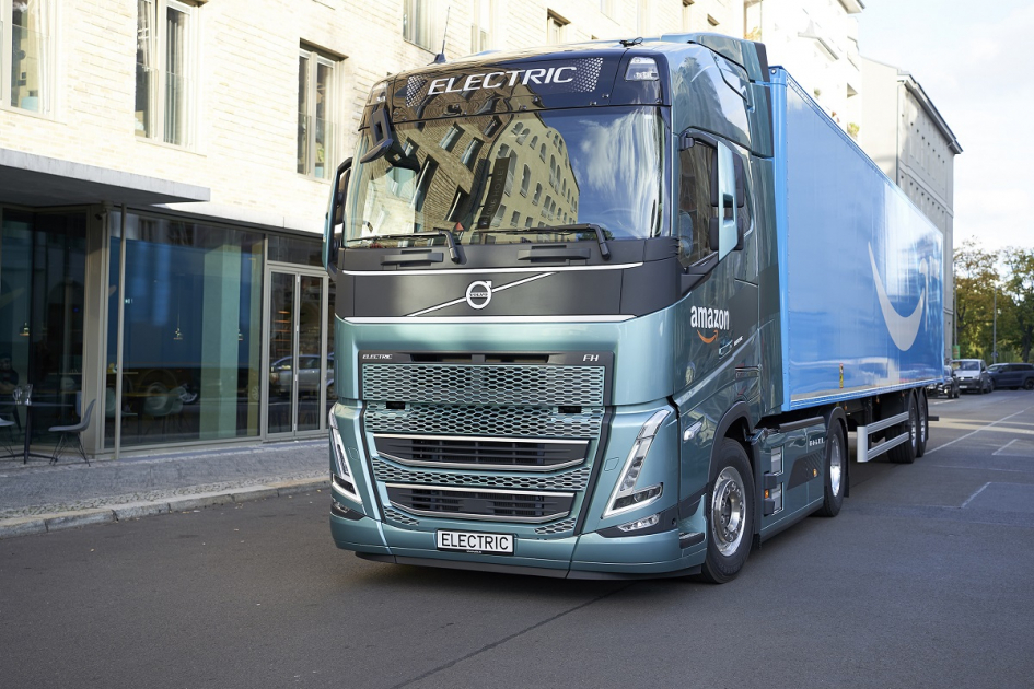 Volvo FH Electric wins “Truck of the Year 2024” award