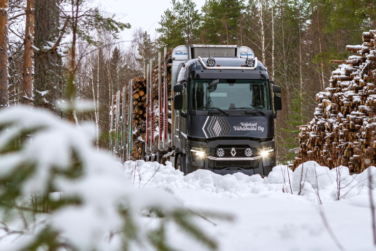 Renault Trucks puuauto, Veljekset Vähämäki Oy